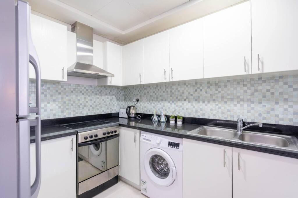 20mins To Dwc Airport-2br Serene-alghadeer106 *